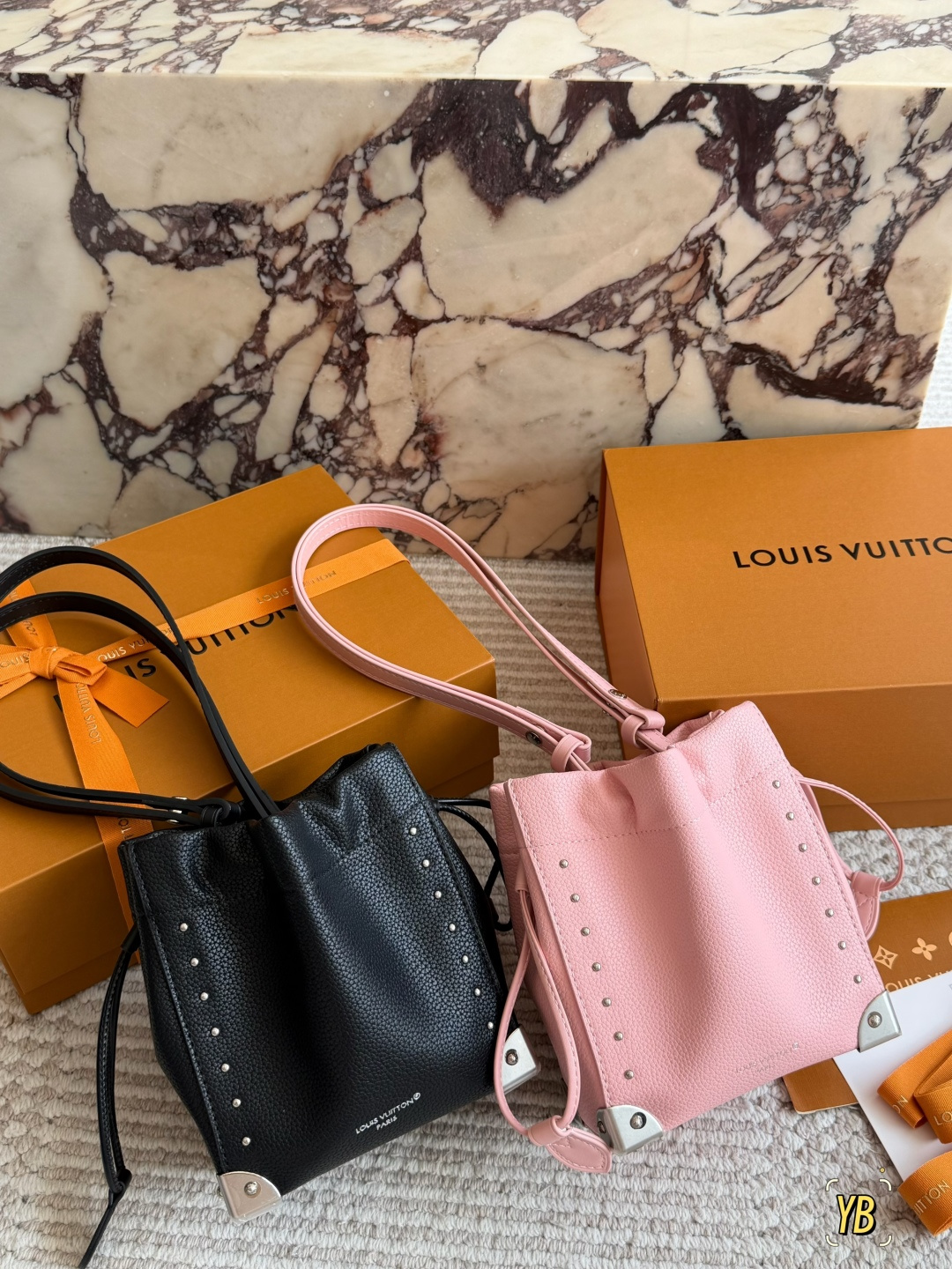 Louis Vuitton LV Bucket Bag Monogram Canvas